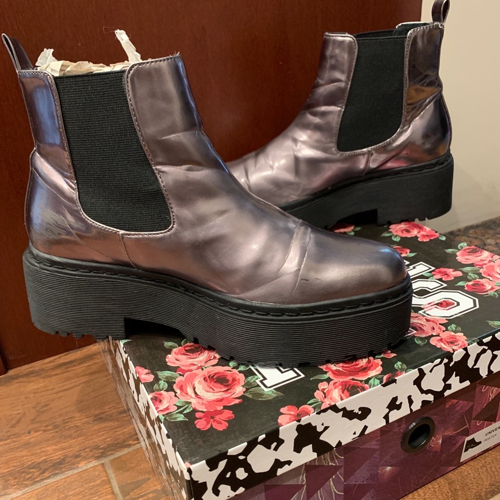 Platform Jeffery Campbell